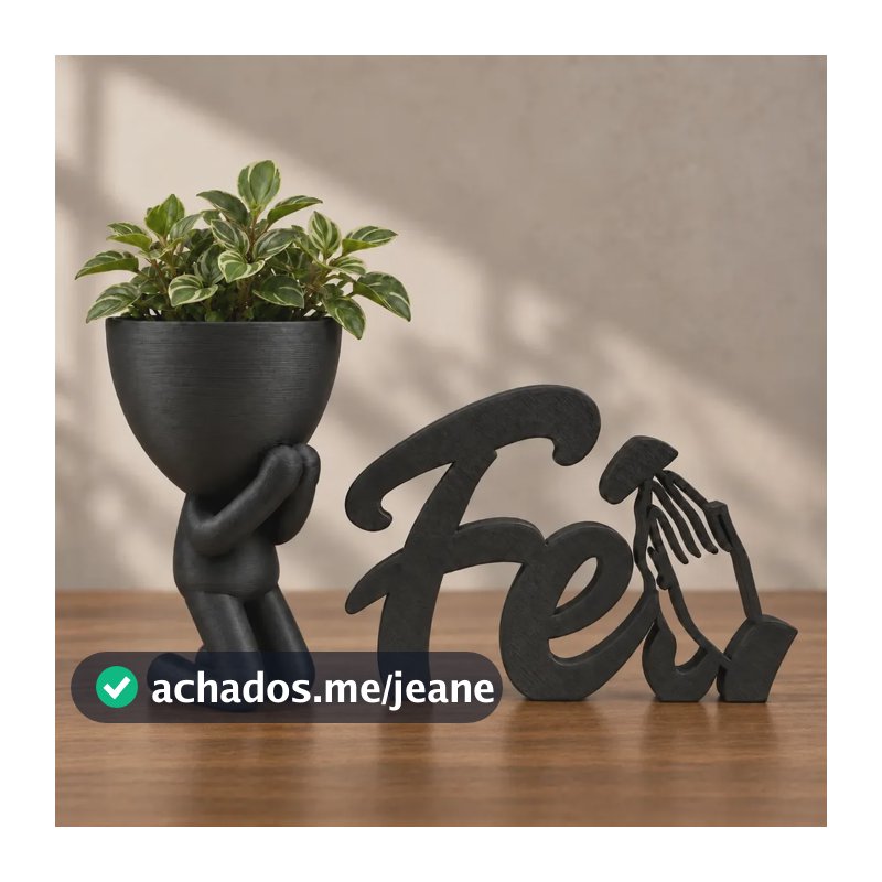 Kit Decorativo Vaso Boneco Orando + Placa Fé Enfeite Religioso Para Mesa, Sala Ou Quarto, Decoração Com Significado De Fé E Espiritualidade - Cor Preto