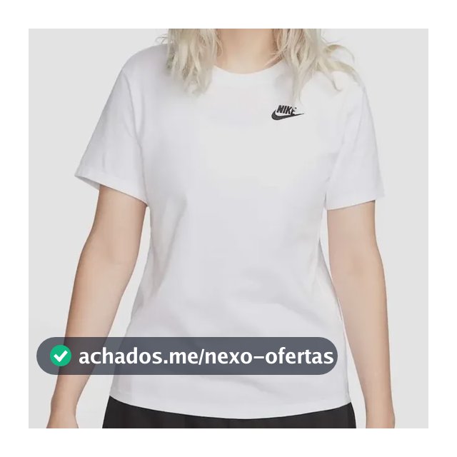 Camiseta Nike Sportswear Club Essentials Feminina