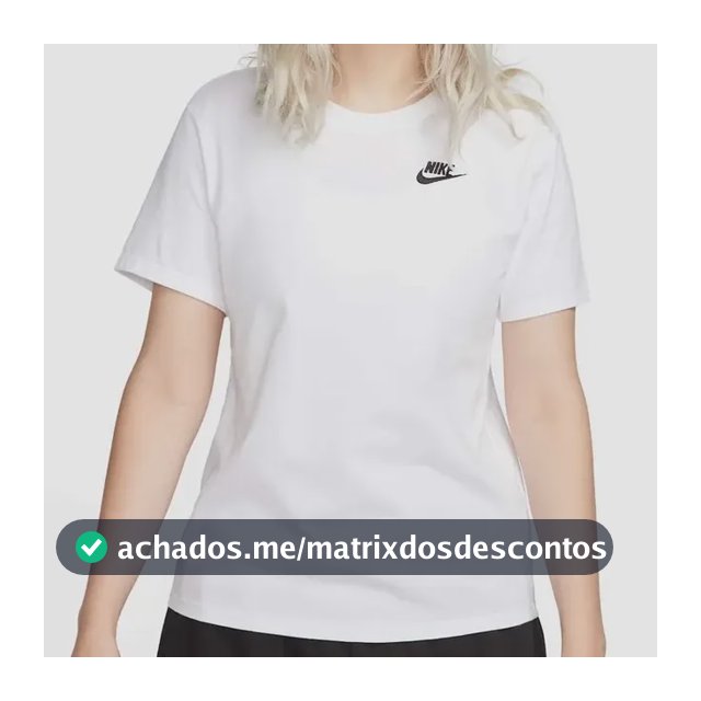 Camiseta Nike Sportswear Club Essentials Feminina